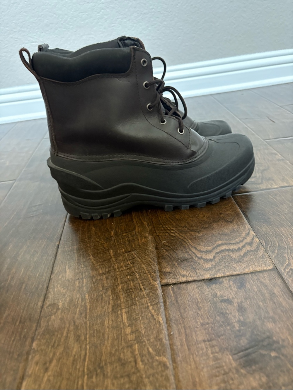 ITASCA Thermolite Men’s Size 11 Brown Leather Duck Boots Waterproof Winter